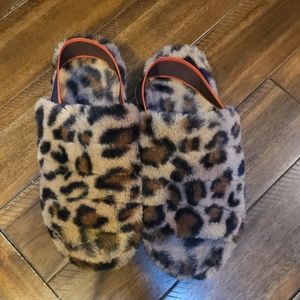 Leopard slippers size 9